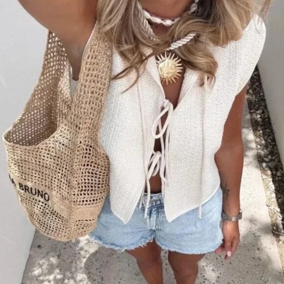 Gold Sun ZARA Statement Necklace. - Picture 5 of 10